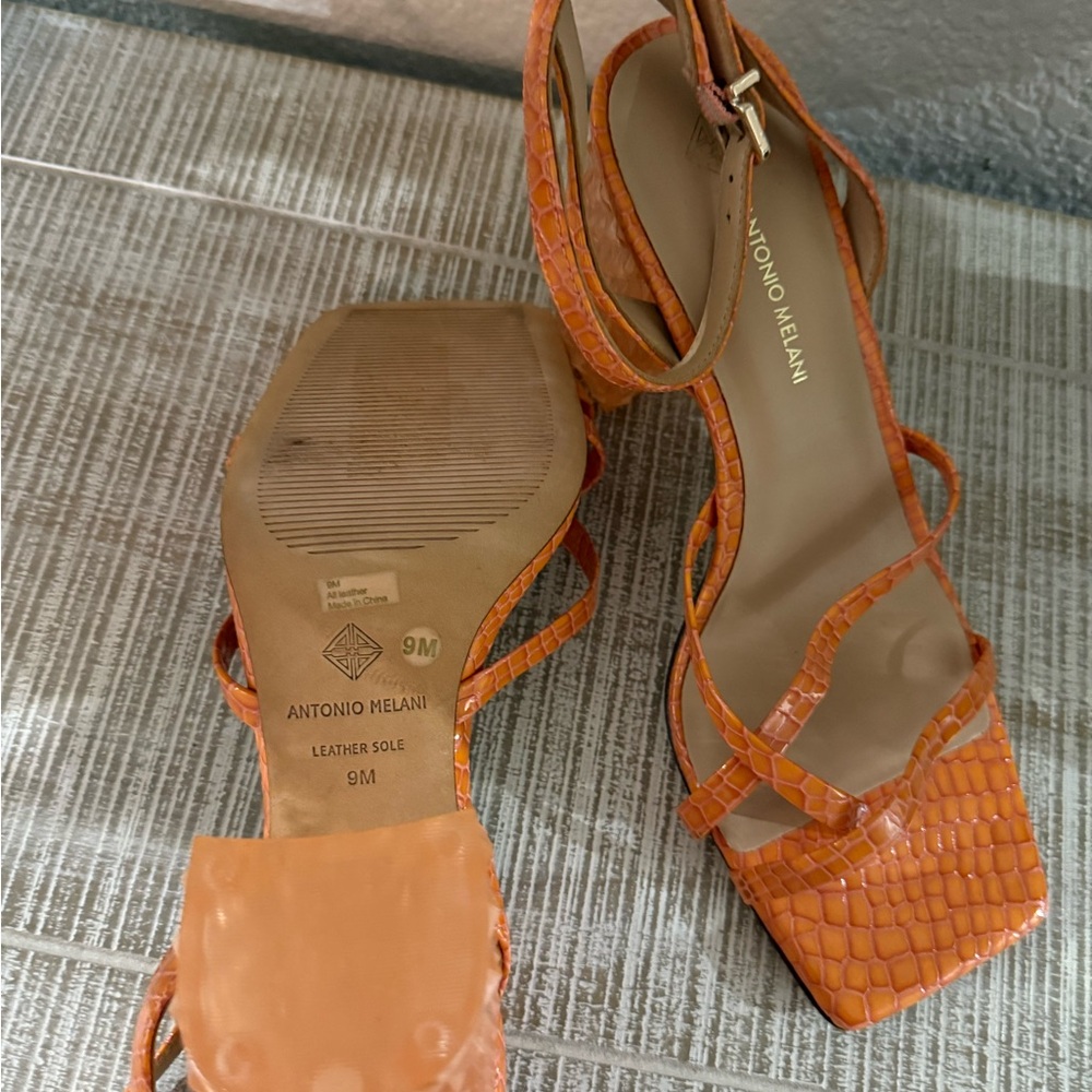Antonio Melani block heel sandals - Picture 3 of 4
